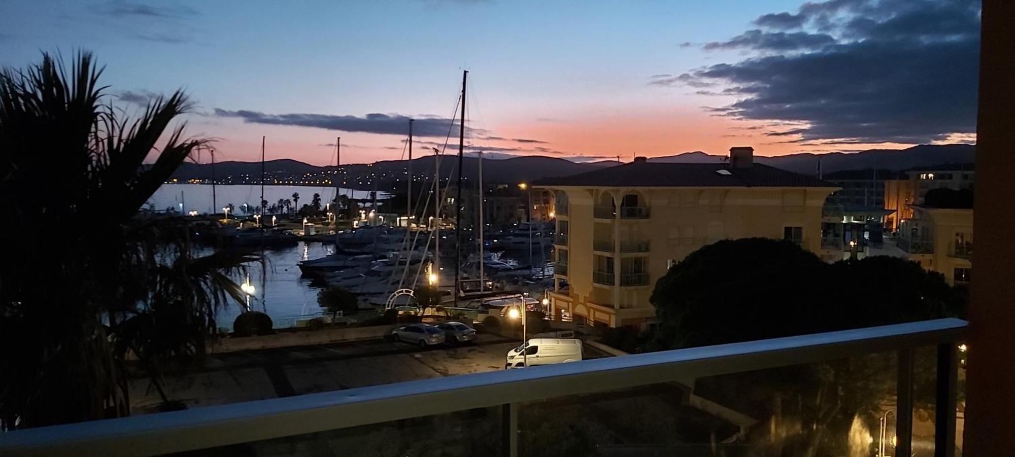Sublime Vue Mer,Parking,Wifi Фрежюс Экстерьер фото